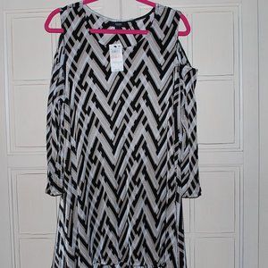 Alfani Woman Plus Size Cold Shoulder Geo Block Tunic-Style Blouse, NWT Size 2X